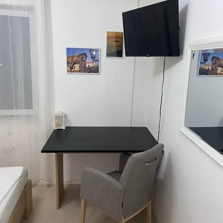 David, 2mins From Town Centre Апартаменты