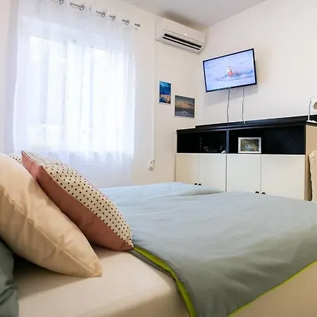 David, 2mins From Town Centre Апартаменты