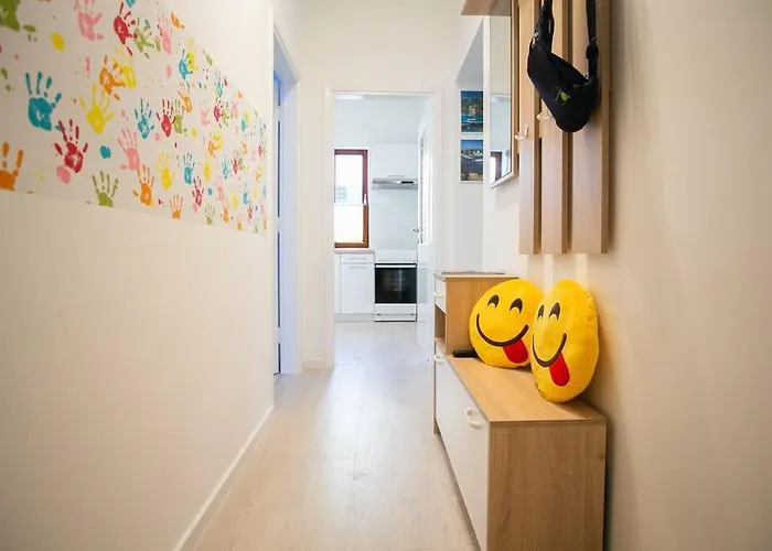 Apartment David, 2mins From Town Centre Split